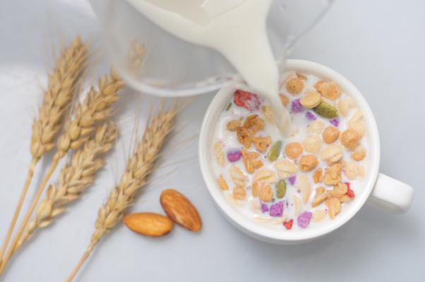 燕麥片是粗糧嗎 燕麥片是什么做的 燕麥片是粗糧嗎 燕麥片是什么做的