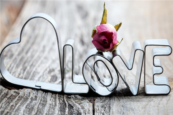 柏拉圖式愛情是不是同性戀 柏拉圖式愛情可以接吻嗎 柏拉圖式愛情是不是同性戀 柏拉圖式愛情可以接吻嗎