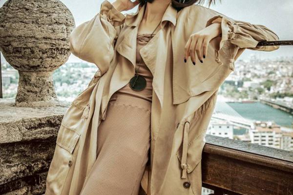 風(fēng)衣要不要選擇大一碼 風(fēng)衣要干洗還是水洗 風(fēng)衣要不要選擇大一碼 風(fēng)衣要干洗還是水洗