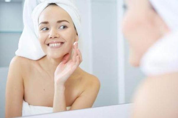 刷酸可以收縮毛孔嗎 刷酸后臉上長(zhǎng)了好多小痘痘 刷酸可以收縮毛孔嗎 刷酸后臉上長(zhǎng)了好多小痘痘