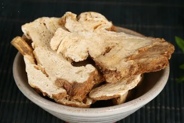 白術(shù)可以泡水喝嗎 白術(shù)泡水喝的功效 白術(shù)可以泡水喝嗎 白術(shù)泡水喝的功效