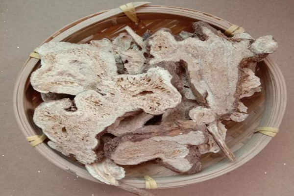 白術(shù)泡水可以空腹喝嗎 白術(shù)泡水可以長(zhǎng)期喝嗎