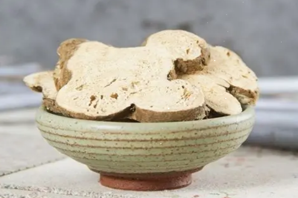 白術(shù)會(huì)上火嗎 白術(shù)會(huì)拉肚子嗎 白術(shù)會(huì)上火嗎 白術(shù)會(huì)拉肚子嗎