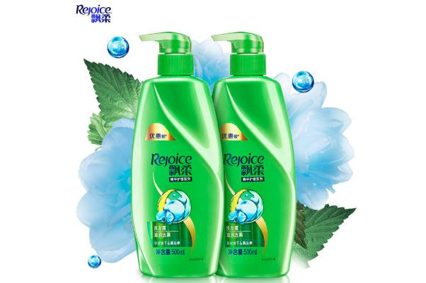 飄柔會導致脫發(fā)嗎 飄柔洗發(fā)水去屑效果好嗎 飄柔會導致脫發(fā)嗎 飄柔洗發(fā)水去屑效果好嗎