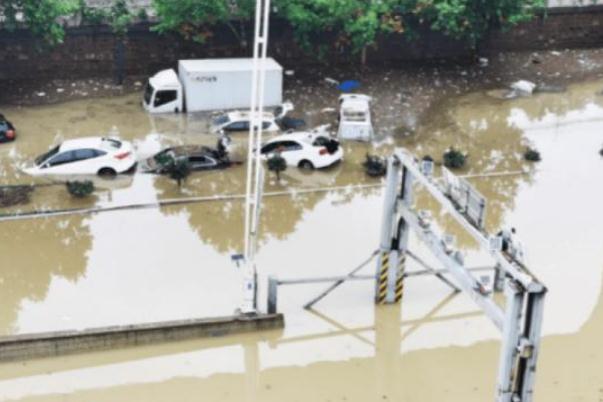 暴雨對(duì)人們生活的影響 暴雨對(duì)高鐵有影響嗎 暴雨對(duì)人們生活的影響 暴雨對(duì)高鐵有影響嗎