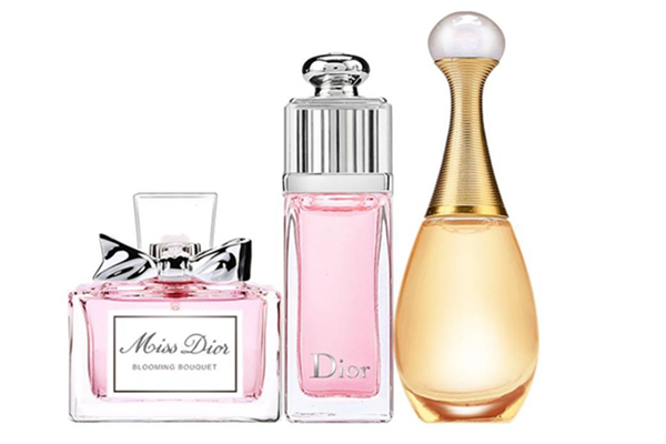 香水會(huì)自燃嗎 香水存放在家里哪里比較好 香水會(huì)自燃嗎 香水存放在家里哪里比較好