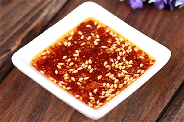 油辣子和辣椒醬哪個適合拌飯 油辣子和辣椒醬的區(qū)別 油辣子和辣椒醬哪個適合拌飯 油辣子和辣椒醬的區(qū)別