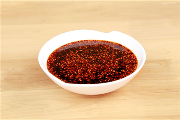 油辣子有點發(fā)霉了還能吃嗎 油辣子怎么保存 油辣子有點發(fā)霉了還能吃嗎 油辣子怎么保存