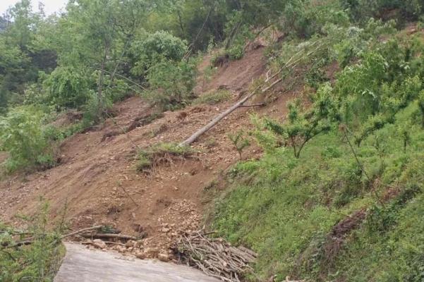 山體滑坡的防護(hù)措施 山體滑坡的信號(hào)有哪些 山體滑坡的防護(hù)措施 山體滑坡的信號(hào)有哪些