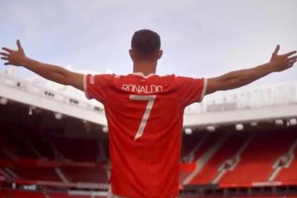 踢足球要求身高嗎 足球運(yùn)動(dòng)員的黃金年齡段 踢足球要求身高嗎 足球運(yùn)動(dòng)員的黃金年齡段