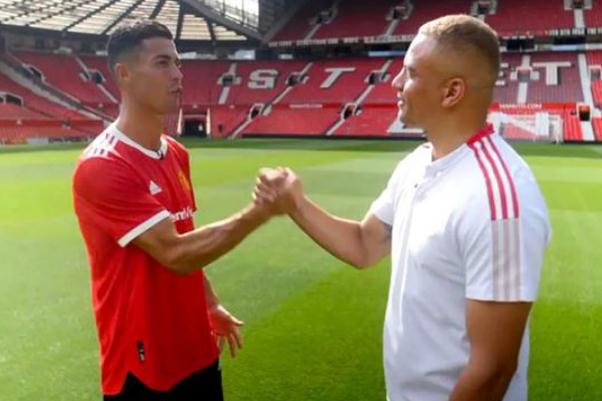 踢足球要求身高嗎 足球運(yùn)動(dòng)員的黃金年齡段 踢足球要求身高嗎 足球運(yùn)動(dòng)員的黃金年齡段