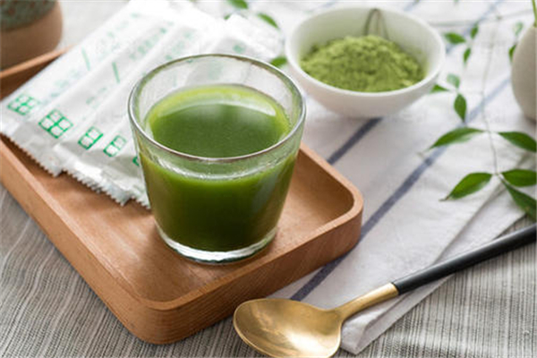 青汁可以緩解便秘嗎 青汁調(diào)理腸道嗎 青汁可以緩解便秘嗎 青汁調(diào)理腸道嗎