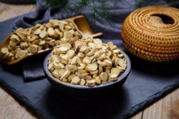 黨參可以天天泡水喝嗎 黨參可以直接嚼著吃嗎 黨參可以天天泡水喝嗎 黨參可以直接嚼著吃嗎