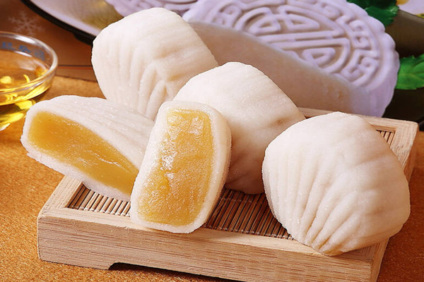 冰皮月餅需要烤嗎 冰皮月餅烤了會(huì)怎么樣 冰皮月餅需要烤嗎 冰皮月餅烤了會(huì)怎么樣