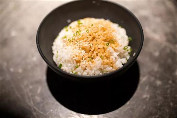 牛油拌飯會(huì)不會(huì)很油膩 牛油拌飯用的是黃油嗎 牛油拌飯會(huì)不會(huì)很油膩 牛油拌飯用的是黃油嗎