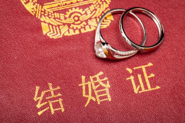 結婚要準備些什么東西 結婚要買幾個戒指 結婚要準備些什么東西 結婚要買幾個戒指