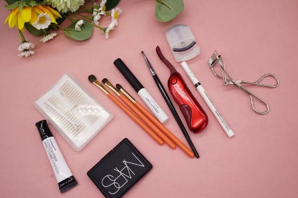 眼線膠筆有保質(zhì)期嗎 眼線膠筆過期了還能用嗎 眼線膠筆有保質(zhì)期嗎 眼線膠筆過期了還能用嗎