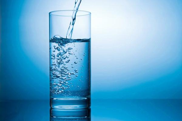 孩子可以喝純凈水嗎 孩子可以喝蘇打水嗎 孩子可以喝純凈水嗎 孩子可以喝蘇打水嗎