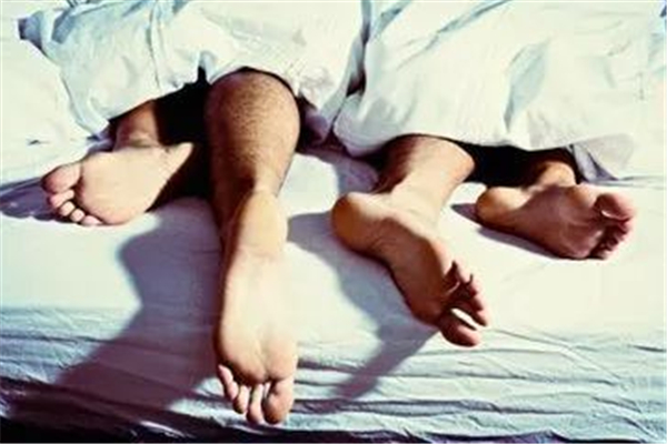 性生活可以調(diào)節(jié)內(nèi)分泌失調(diào)嗎 性生活會不會影響月經(jīng)推遲 性生活可以調(diào)節(jié)內(nèi)分泌失調(diào)嗎 性生活會不會影響月經(jīng)推遲