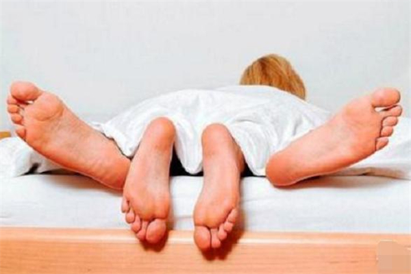 性生活后肚子疼什么原因 性生活要注意哪些衛(wèi)生 性生活后肚子疼什么原因 性生活要注意哪些衛(wèi)生