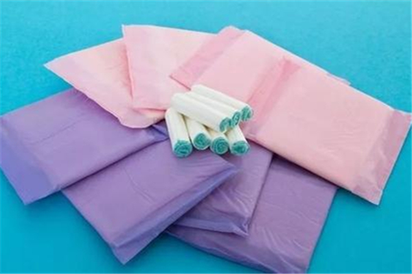 衛(wèi)生巾和衛(wèi)生棉條區(qū)別 衛(wèi)生巾和衛(wèi)生棉條使用哪個更健康 衛(wèi)生巾和衛(wèi)生棉條區(qū)別 衛(wèi)生巾和衛(wèi)生棉條使用哪個更健康