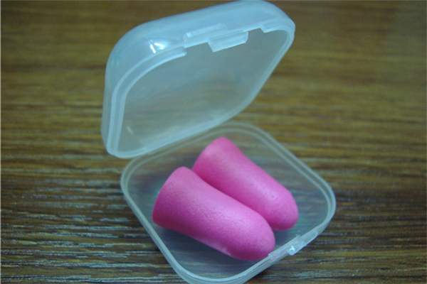 耳塞哪種隔音效果好 耳塞對耳朵有沒有傷害 耳塞哪種隔音效果好 耳塞對耳朵有沒有傷害