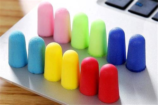 耳塞戴一晚上睡覺好嗎 耳塞戴久了耳朵痛怎么辦 耳塞戴一晚上睡覺好嗎 耳塞戴久了耳朵痛怎么辦