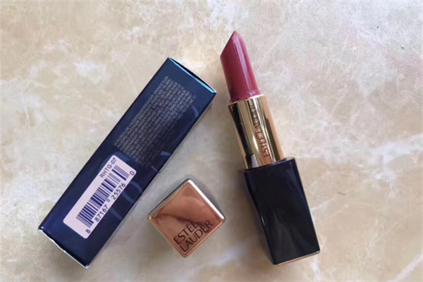 雅詩(shī)蘭黛口紅420多少錢一支 雅詩(shī)蘭黛口紅420是什么顏色 雅詩(shī)蘭黛口紅420多少錢一支 雅詩(shī)蘭黛口紅420是什么顏色