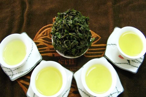 烏龍茶一天喝多少合適 烏龍茶可以去濕氣嗎 烏龍茶一天喝多少合適 烏龍茶可以去濕氣嗎