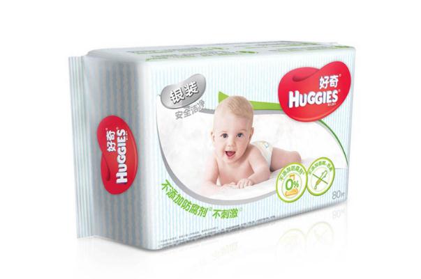嬰兒濕巾要準(zhǔn)備多少 嬰兒濕巾能用溫水泡嗎 嬰兒濕巾要準(zhǔn)備多少 嬰兒濕巾能用溫水泡嗎