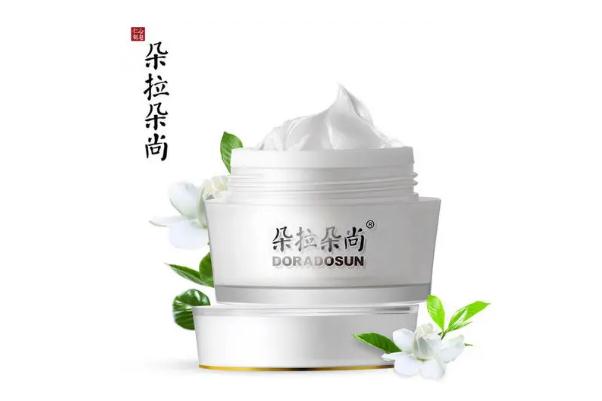 祛斑霜要洗面奶洗臉嗎 祛斑霜要不要洗掉 祛斑霜要洗面奶洗臉嗎 祛斑霜要不要洗掉