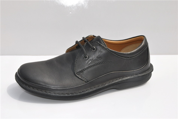 皮鞋配什么顏色襪子 皮鞋為什么不能穿白襪 皮鞋配什么顏色襪子 皮鞋為什么不能穿白襪