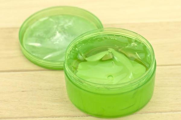 蘆薈膠的功效與禁忌 蘆薈膠的保質(zhì)期是多久 蘆薈膠的功效與禁忌 蘆薈膠的保質(zhì)期是多久