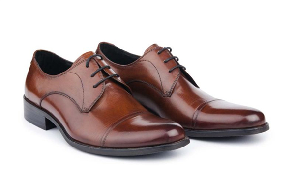 皮鞋硬底和軟底哪個好 皮鞋買硬皮還是軟皮好 皮鞋硬底和軟底哪個好 皮鞋買硬皮還是軟皮好