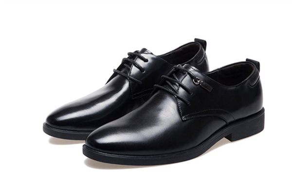 皮鞋是買大一碼還是小一碼 皮鞋穿穿會變大嗎 皮鞋是買大一碼還是小一碼 皮鞋穿穿會變大嗎