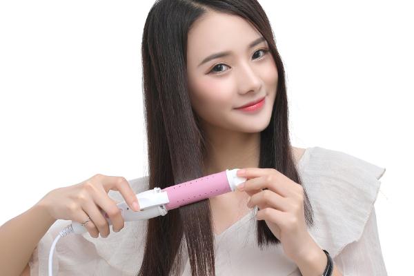 卷發(fā)棒對(duì)頭發(fā)傷害大嗎 卷發(fā)棒傷頭發(fā)怎么辦