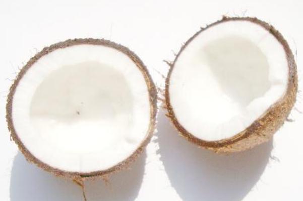 椰子汁是甜的嗎 椰子汁要加熱喝嗎 椰子汁是甜的嗎 椰子汁要加熱喝嗎
