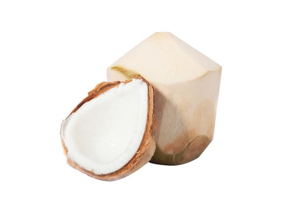 椰子汁是透明的還是乳白色 市場上面椰汁為什么都是乳白色 椰子汁是透明的還是乳白色 市場上面椰汁為什么都是乳白色