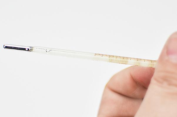 水銀體溫計可以口含嗎 水銀體溫計的原理 水銀體溫計可以口含嗎 水銀體溫計的原理