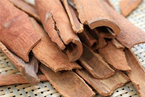 桂皮一次放多少合適 桂皮放多了會(huì)苦嗎 桂皮一次放多少合適 桂皮放多了會(huì)苦嗎