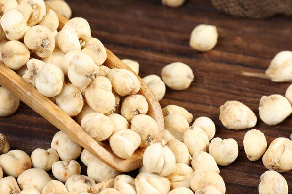 川貝是治風(fēng)寒咳嗽還是風(fēng)熱咳嗽 風(fēng)寒咳嗽可以吃川貝雪梨嗎 川貝是治風(fēng)寒咳嗽還是風(fēng)熱咳嗽 風(fēng)寒咳嗽可以吃川貝雪梨嗎