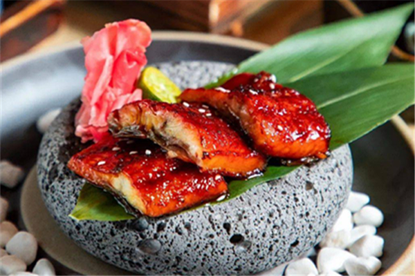 鰻魚可以生吃嗎 鰻魚怎么吃最好吃 鰻魚可以生吃嗎 鰻魚怎么吃最好吃