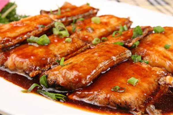 帶魚(yú)處理方法 帶魚(yú)的營(yíng)養(yǎng)價(jià)值及功效 帶魚(yú)處理方法 帶魚(yú)的營(yíng)養(yǎng)價(jià)值及功效