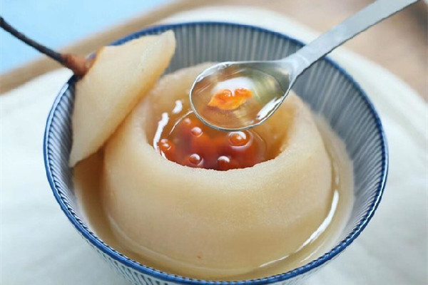 冰糖雪梨對(duì)咽炎有用嗎 冰糖雪梨對(duì)嗓子疼有幫助嗎 冰糖雪梨對(duì)咽炎有用嗎 冰糖雪梨對(duì)嗓子疼有幫助嗎