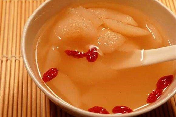 冰糖雪梨用什么梨最好 冰糖雪梨放多少冰糖 冰糖雪梨用什么梨最好 冰糖雪梨放多少冰糖