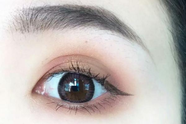 眼妝怎么畫顯得眼睛大 眼妝怎么畫好看又自然 眼妝怎么畫顯得眼睛大 眼妝怎么畫好看又自然