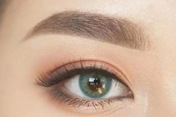 眼妝是在定妝之后還是定妝之前 眼妝是先畫(huà)眼影還是先畫(huà)眼線(xiàn) 眼妝是在定妝之后還是定妝之前 眼妝是先畫(huà)眼影還是先畫(huà)眼線(xiàn)