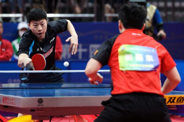 打乒乓球能長(zhǎng)高嗎 打乒乓球要穿什么鞋 打乒乓球能長(zhǎng)高嗎 打乒乓球要穿什么鞋