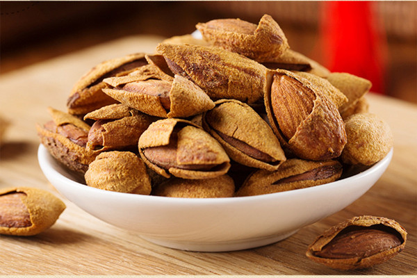 杏仁的營養(yǎng)價(jià)值是什么 杏仁會(huì)不會(huì)上火