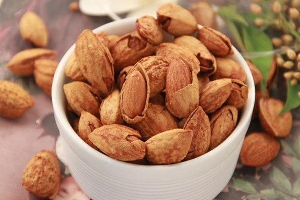杏仁能減肥嗎 杏仁糖尿病人可以吃嗎 杏仁能減肥嗎 杏仁糖尿病人可以吃嗎